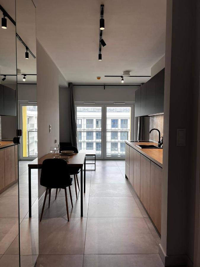 Property Apart - Legnicka Business Center วรอตซวาฟ ภายนอก รูปภาพ