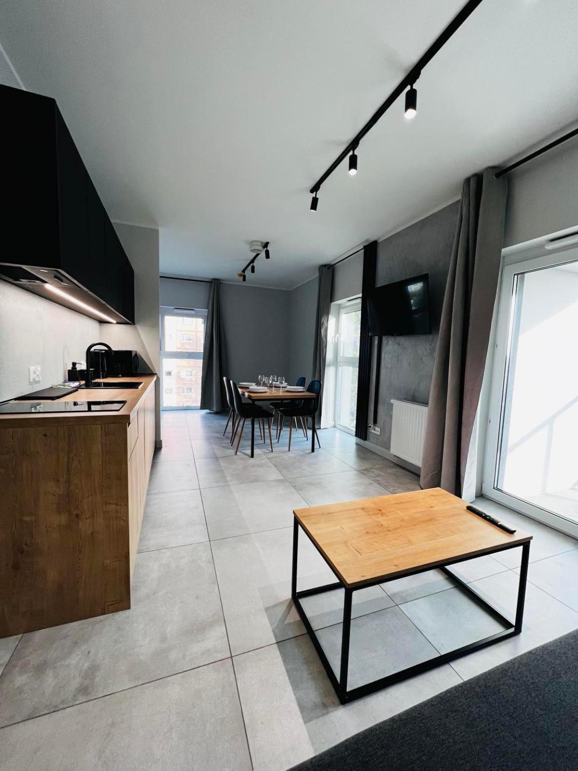 Property Apart - Legnicka Business Center วรอตซวาฟ ภายนอก รูปภาพ